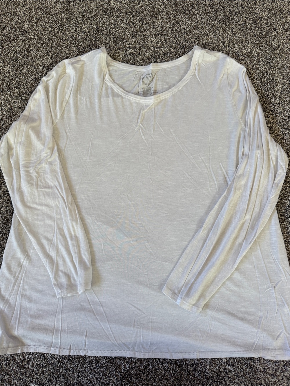 Lightweight White Long-Sleeve Crewneck Top